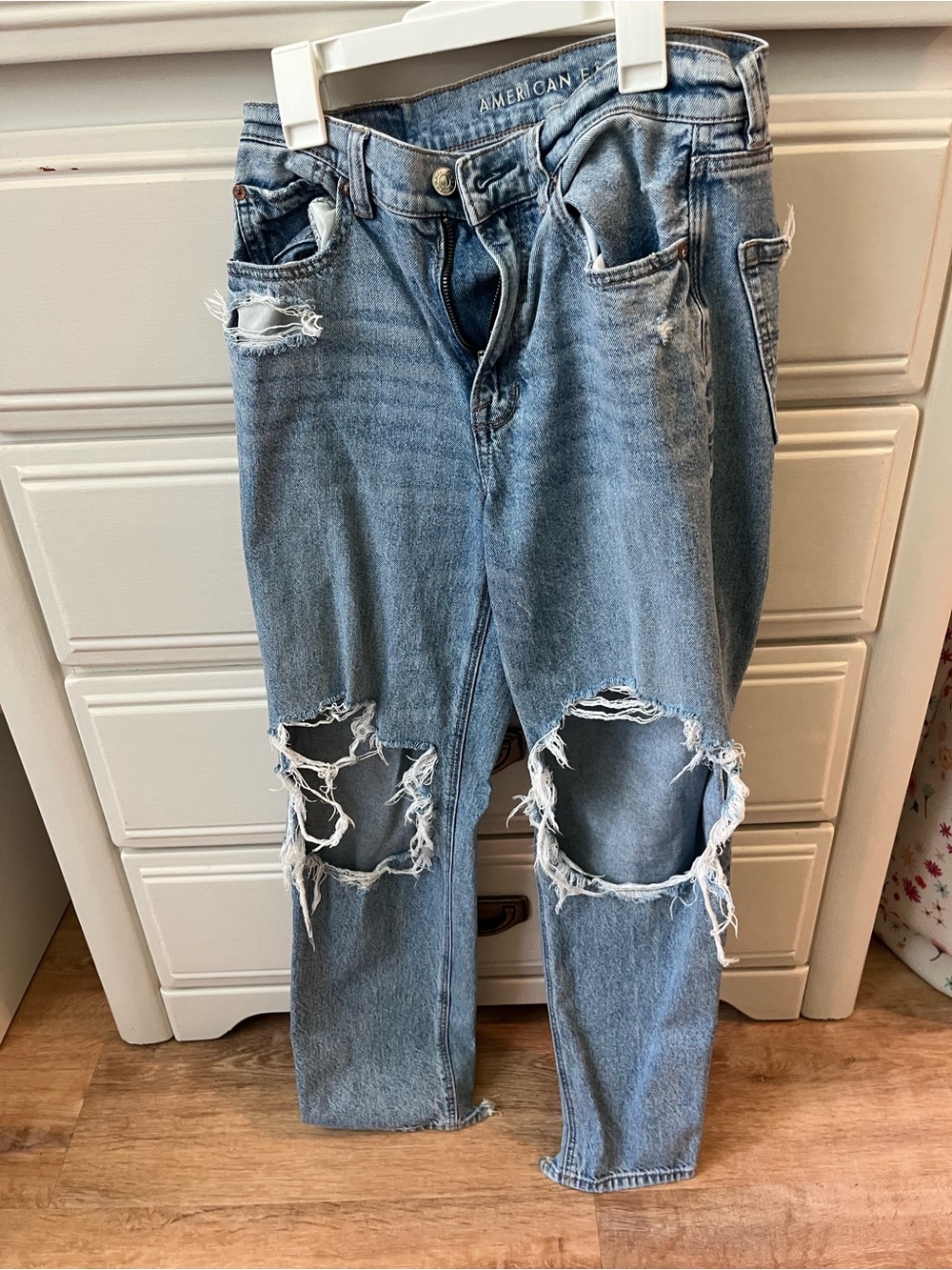 American Eagle Outfitters Light Wash Distressed Boyfriend Jeans